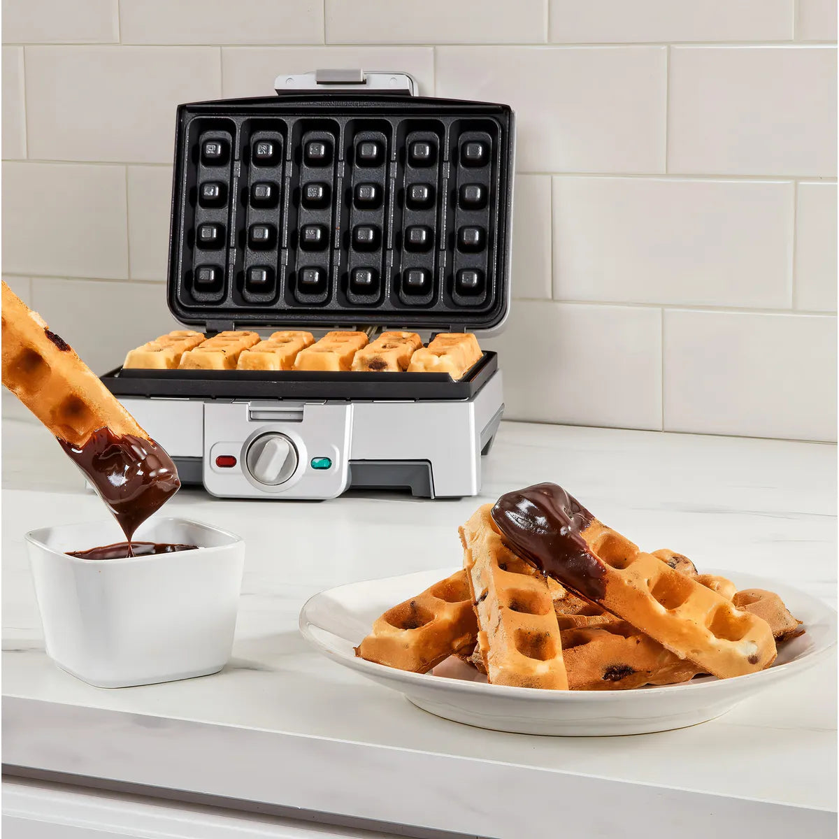 Cuisinart Maquina Para Hacer Gofres WAF-ST6 Plateado 6 Palitos Antiadherente