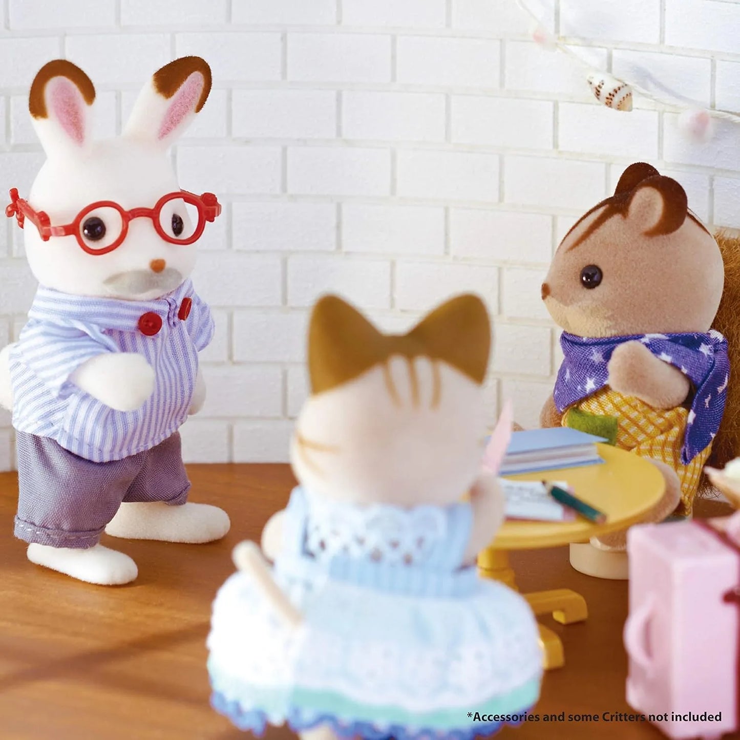 Calico Critters Abuelos Conejo Hopscotch Muñecos Articulados 2 Pcs Suaves Y Vestibles