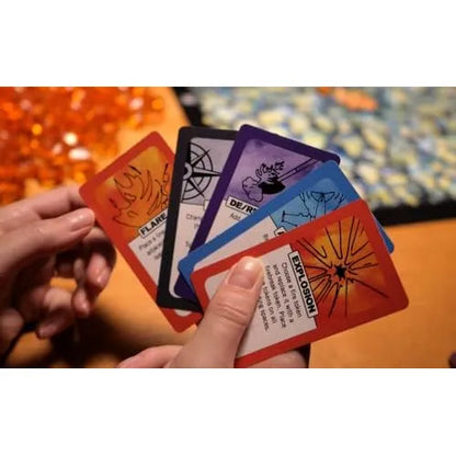 Juego De Mesa Runaway Parade Games Fire Tower Combate El Fuego Estrategia Y Aventura