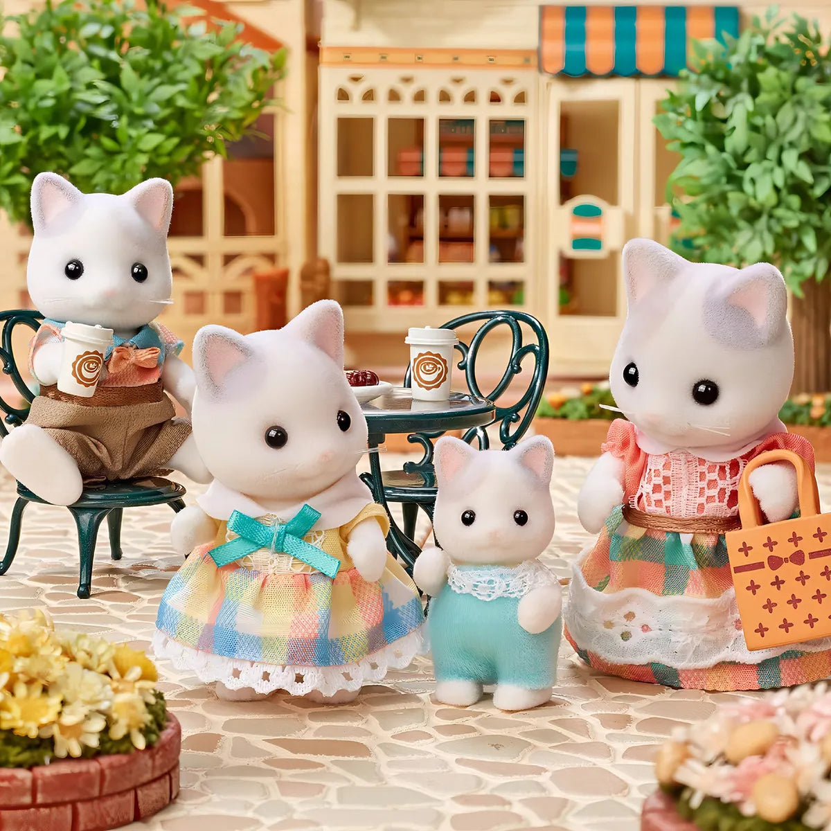 Calico Critters Latte Cat Family Sylvanian Amigos Peluches Para Niños Creatividad Y Diversión