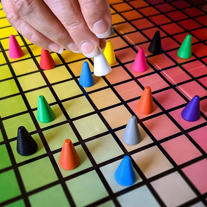 Juego De Mesa Hues And Cues By Scott Brady Estrategia Y Diversión En Familia