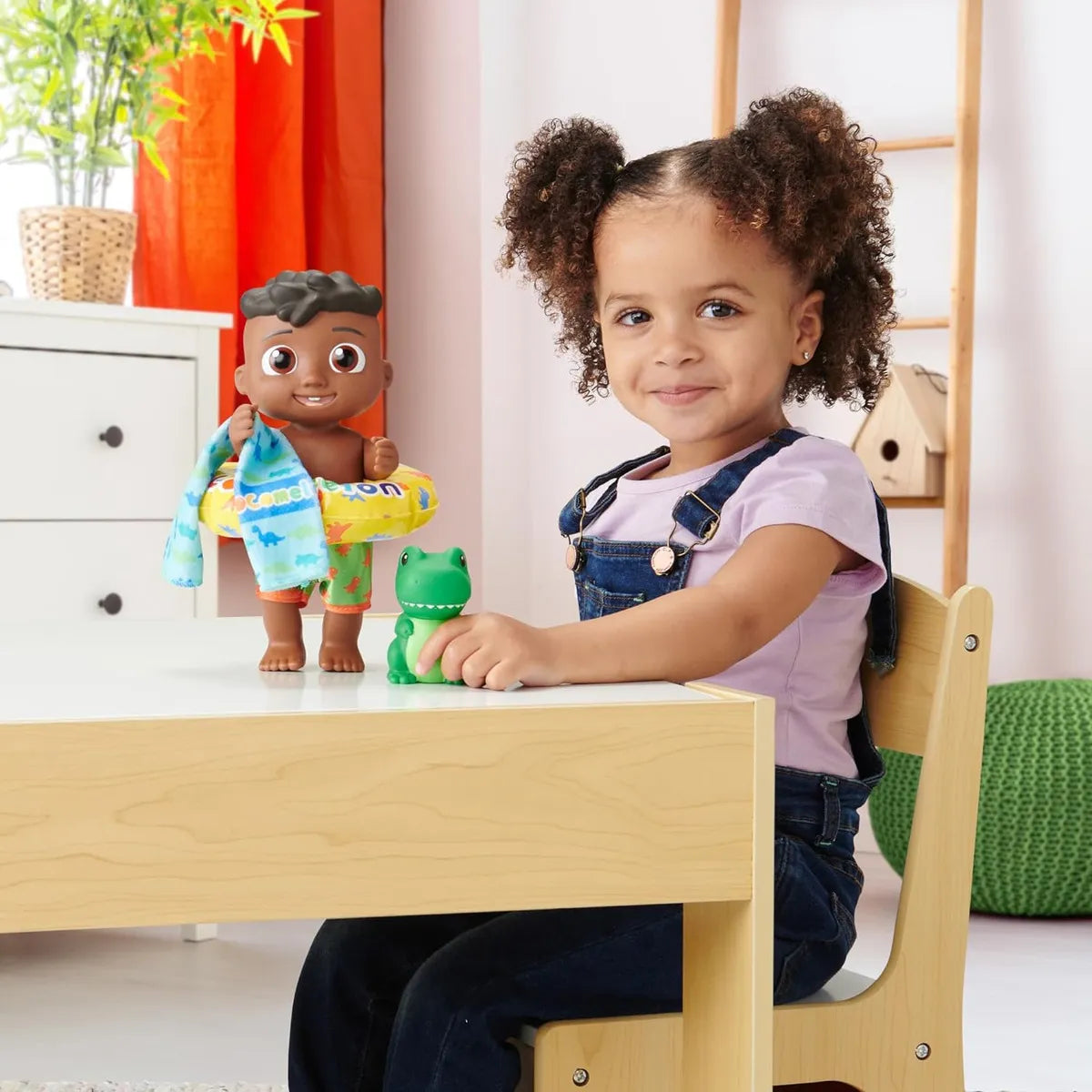 Cocomelon Muñeca Splish Splash Cody Con Dino Bath Juguete Divertido Para Niños